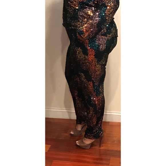 Plus Size Sequin 2 Piece Jogger Set - Picture 2 of 4